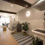 Altzoan Boutique & Parking Free * Zarautz