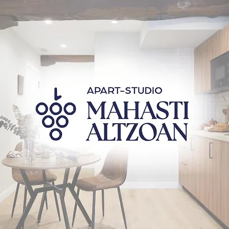Altzoan Turisticos Y Aparcamiento Gratuito アパート